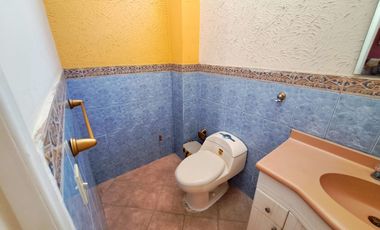 CASA AMOBLADA CON PISCINA EN VENTA SECTOR BARBASQUILLO CERCA A LA QUADRA MANTA