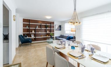 Venta de Casa de Lujo con Terreno amplio en Urbanización Casa Laguna