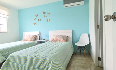 Venta de Casa de Lujo con Terreno amplio en Urbanización Casa Laguna