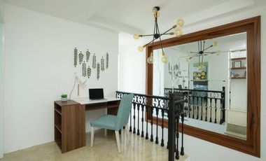 Venta de Casa de Lujo con Terreno amplio en Urbanización Casa Laguna