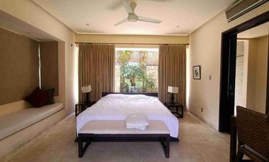 VILLA WITH BIG GARDEN FOR SALE IN SANUR, BALI