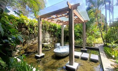 VILLA WITH BIG GARDEN FOR SALE IN SANUR, BALI
