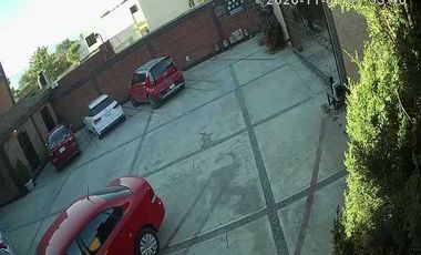 Amplio departamento ejecutivo al norte, amueblado, con servicios