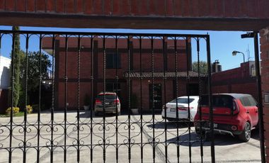 Amplio departamento ejecutivo al norte, amueblado, con servicios
