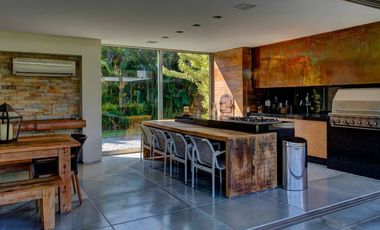 FINCA MORAS SILVESTRES EN ALQUILER EN  COPACABANA LLAMANOS AL3015619722 BIENVENIDOS