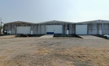 Bodegas de 1,000 m² sobre carretera Costera del Golfo, cerca de Paso del Toro