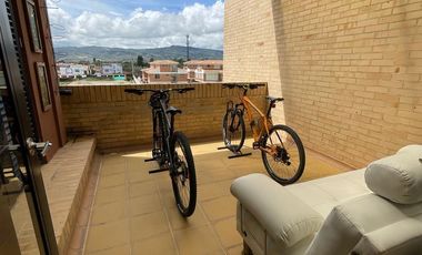 SE VENDE ESPECTACULAR CASA EN CAJICA, VEREDA EL CANELON