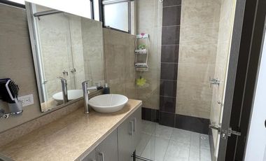 SE VENDE ESPECTACULAR CASA EN CAJICA, VEREDA EL CANELON