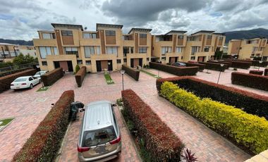 SE VENDE ESPECTACULAR CASA EN CAJICA, VEREDA EL CANELON