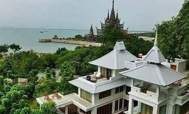 Luxury House Beachfront at Pattaya, Chonburi  for Sale