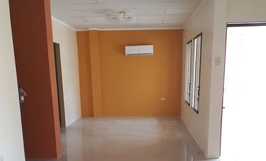 Se Vende en Machala LInda Villa de 4 Dormitorios, Excelente Ubicación