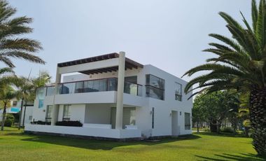 Linda casa en  Condominio  Playa Blanca - Asia - LIma