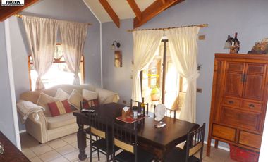 EN VENTA AMPLIA CASA CON CABAÑA Y GALPON EN PARCELA