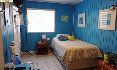 EN VENTA AMPLIA CASA CON CABAÑA Y GALPON EN PARCELA