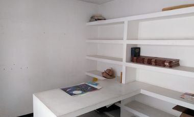 EDIFICIO CON USO DE SUELO COMERCIAL GUSTAVO BAZ