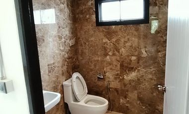 Sale with Tenant Townhouse Sathorn Soi 9