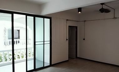 Sale with Tenant Townhouse Sathorn Soi 9