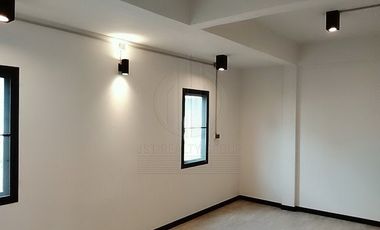Sale with Tenant Townhouse Sathorn Soi 9