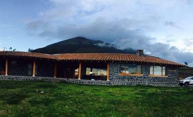 Cerca de Ibarra, vendo linda casa de campo con una hermosa vista!