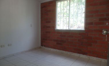 ALQUILAMOS COMODA CASA PIEDECUESTA
