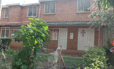ALQUILAMOS COMODA CASA PIEDECUESTA