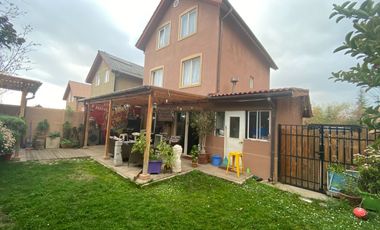 VENDO Casa 3 pisos Santa María del Peñón