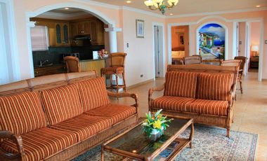 Elite Retreat for Sale: Luxurious and Spacious Property in Boracay