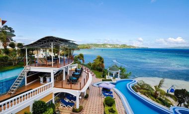 Elite Retreat for Sale: Luxurious and Spacious Property in Boracay