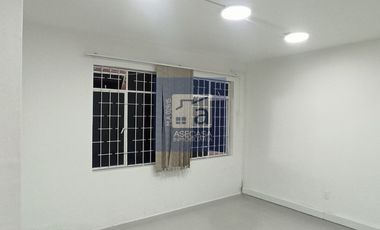 COD. 9087 SE ARRIENDA CASA CABECERA