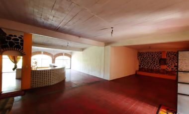 $12,000,000 Negociable, Un rancho en orilla de la careterra, Alpuyeca, Cerca del Prámide de Xochicalco con 11,352 m2 de tarreno furutal