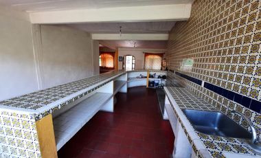 $12,000,000 Negociable, Un rancho en orilla de la careterra, Alpuyeca, Cerca del Prámide de Xochicalco con 11,352 m2 de tarreno furutal