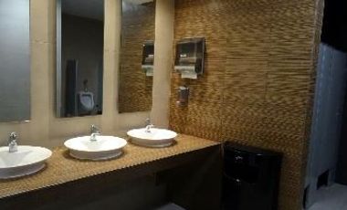 OFICINA TITANIUM ROOM 1 TODO INCLUIDO.