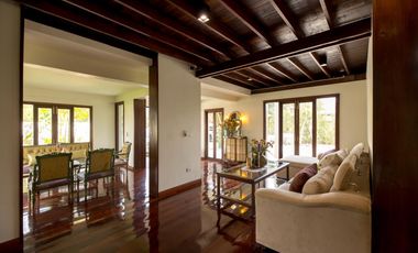 4 Bedroom Pool Villa in Saraphi