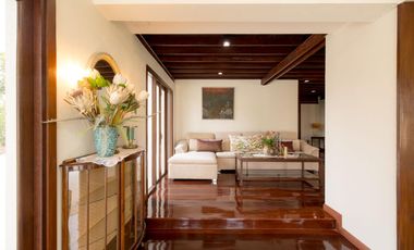 4 Bedroom Pool Villa in Saraphi