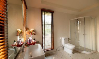4 Bedroom Pool Villa in Saraphi