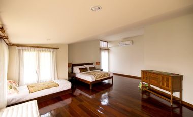 4 Bedroom Pool Villa in Saraphi