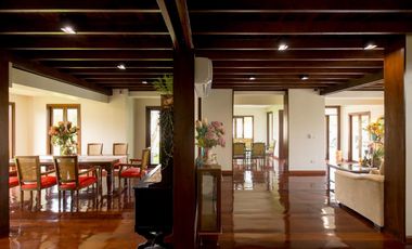 4 Bedroom Pool Villa in Saraphi