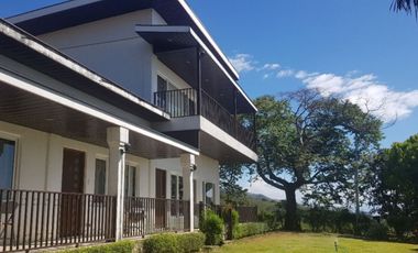 Pililla Rizal - Weekend property / Retreat House - 1 hectare lot with 2000 sqm residential - For sale