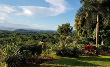 Pililla Rizal - Weekend property / Retreat House - 1 hectare lot with 2000 sqm residential - For sale