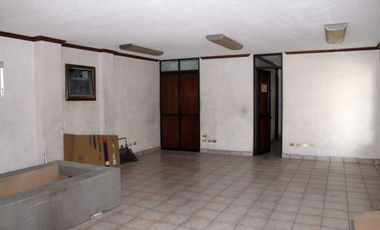 Se Vende Nave Industrial colonia M;itras Norte en Monterrey Nuevo León