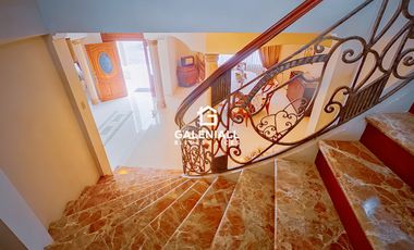 Casa Lujosa En Venta en Urbanización Privada, Machala