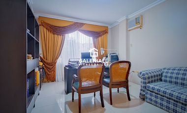 Casa Lujosa En Venta en Urbanización Privada, Machala