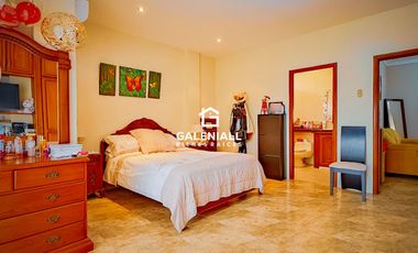 Casa Lujosa En Venta en Urbanización Privada, Machala