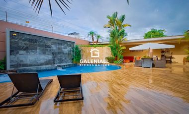 Casa Lujosa En Venta en Urbanización Privada, Machala