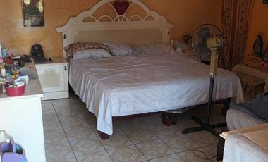 C109 Venta de Casa 4 recamaras, Zona Ixtapa en Barrio Nuevo