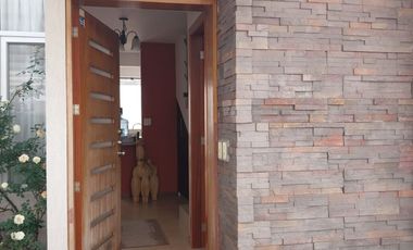 VENTA CASA EN MIRASIERRA, BAJO DE PRECIO VALLE DE LOS CHILLOS CERCA A CC. SAN LUIS, ESPE