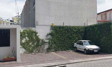 VENTA CASA EN MIRASIERRA, BAJO DE PRECIO VALLE DE LOS CHILLOS CERCA A CC. SAN LUIS, ESPE