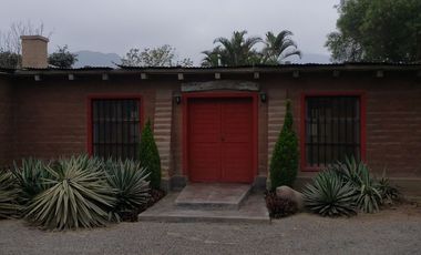 VENDO PRECIOSA CASA EN PACHACAMAC COMO TERRENO