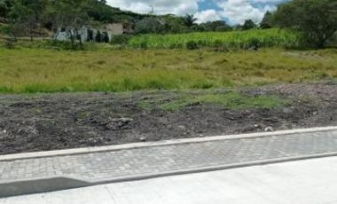 Lotes en Venta con Todas Las Obras en Yunguilla