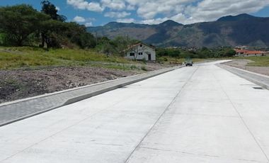 Lotes en Venta con Todas Las Obras en Yunguilla